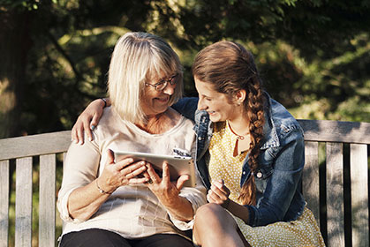 grandmother with grandaughter - hearing wellbeing 